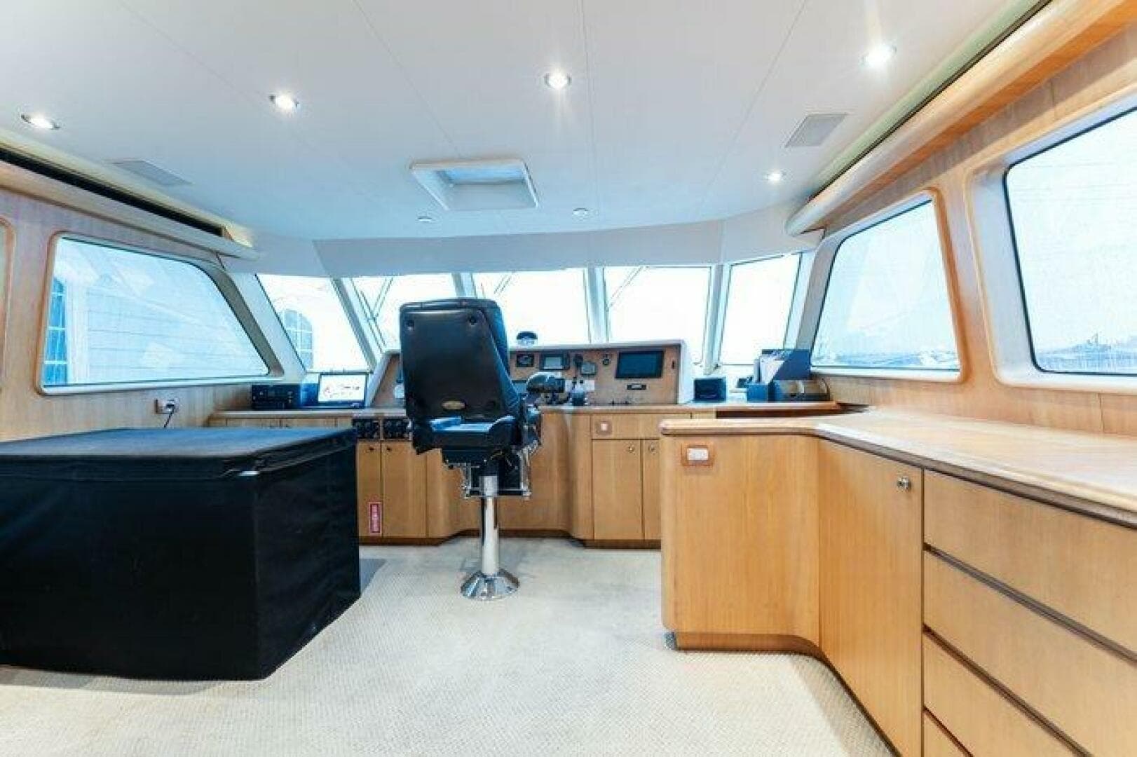 2004 Cheoy Lee 81 Sport Yacht — photo 18