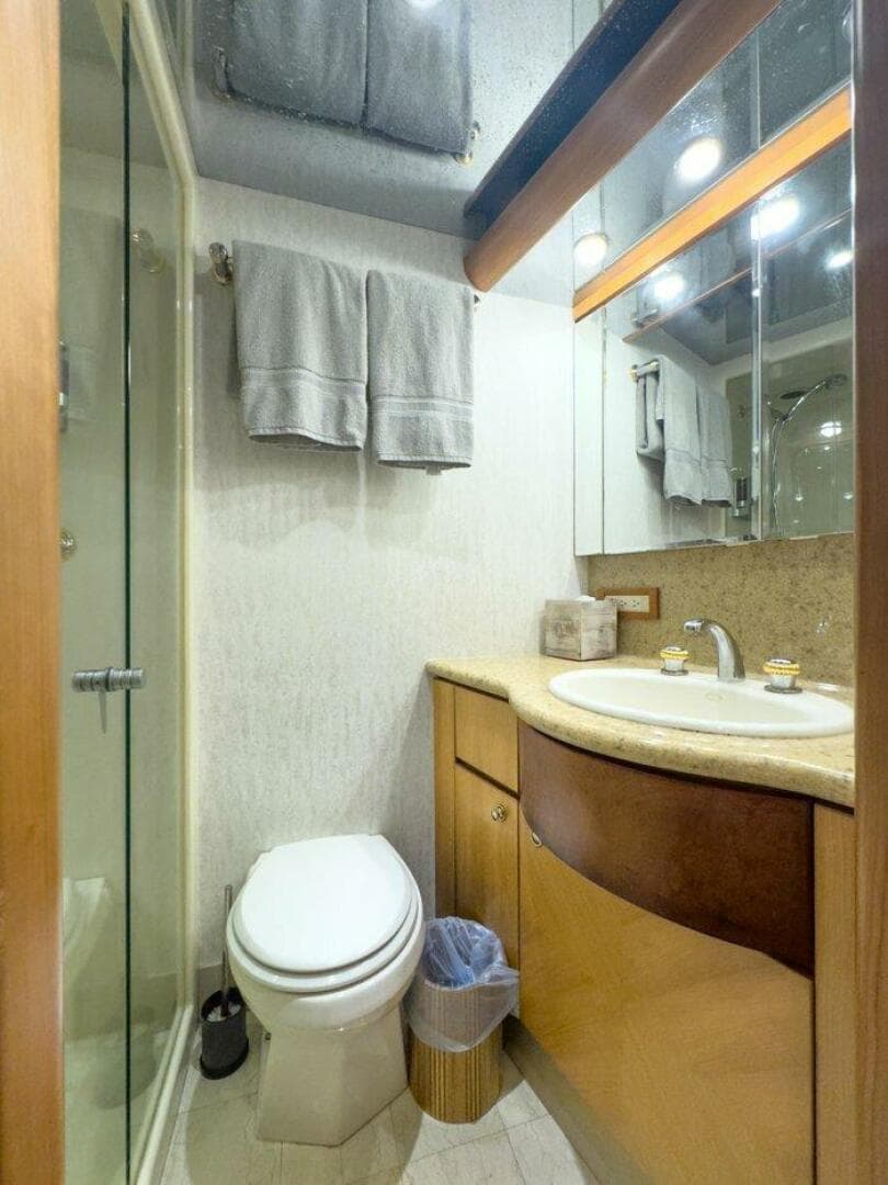 2004 Cheoy Lee 81 Sport Yacht — photo 35