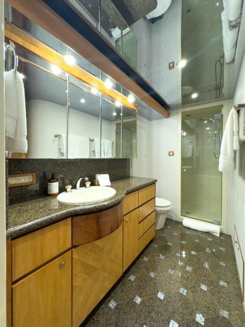 2004 Cheoy Lee 81 Sport Yacht — photo 27