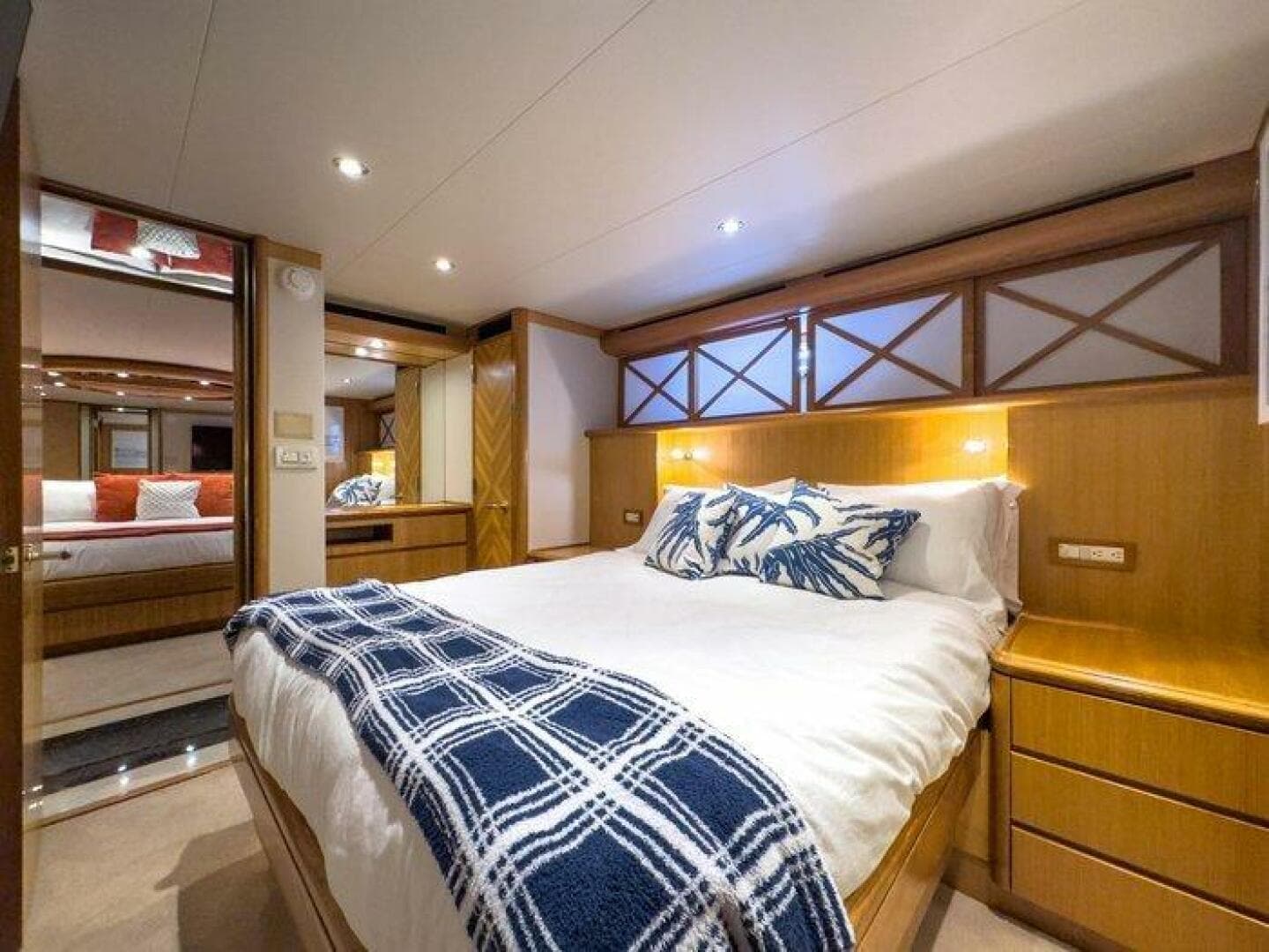 2004 Cheoy Lee 81 Sport Yacht — photo 31