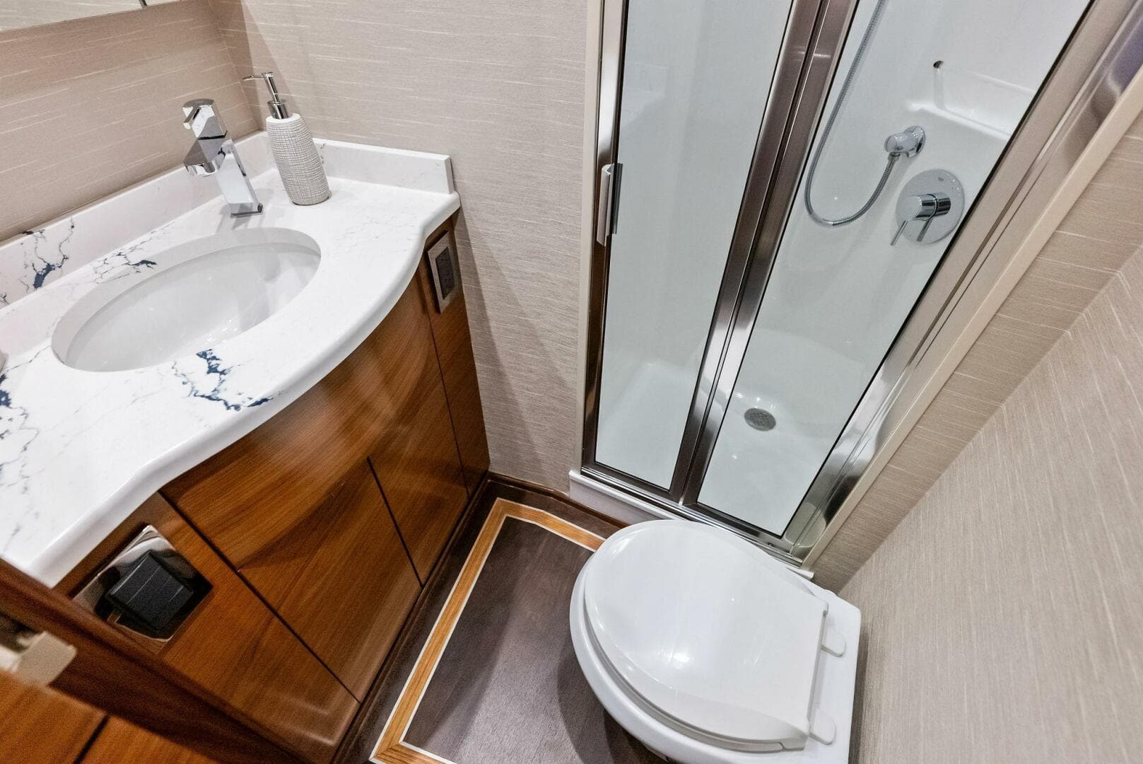 2023 Viking 64 Convertible — photo 34