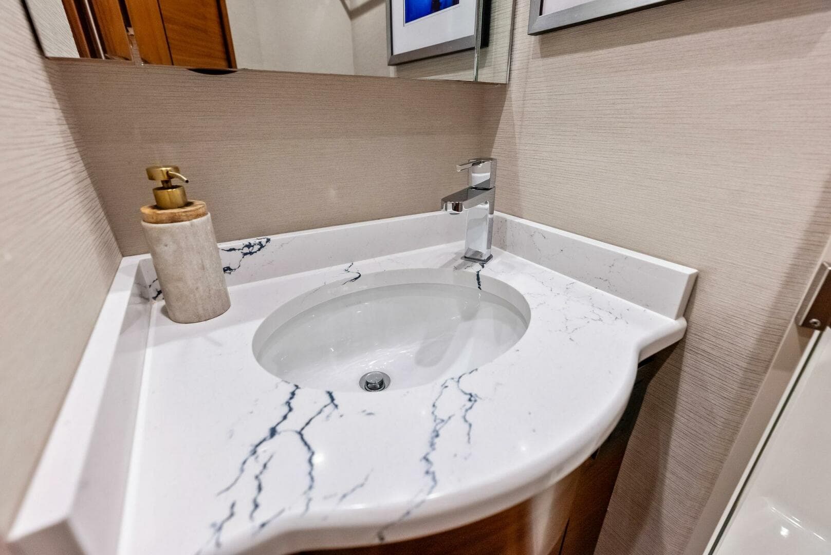 2023 Viking 64 Convertible — photo 37