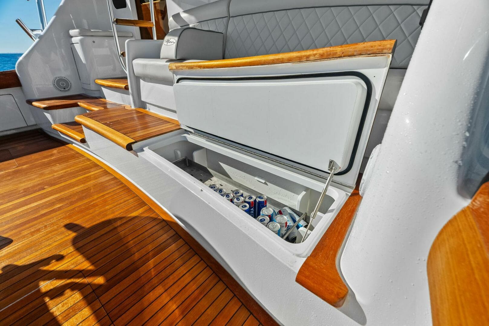 2023 Viking 64 Convertible — photo 48