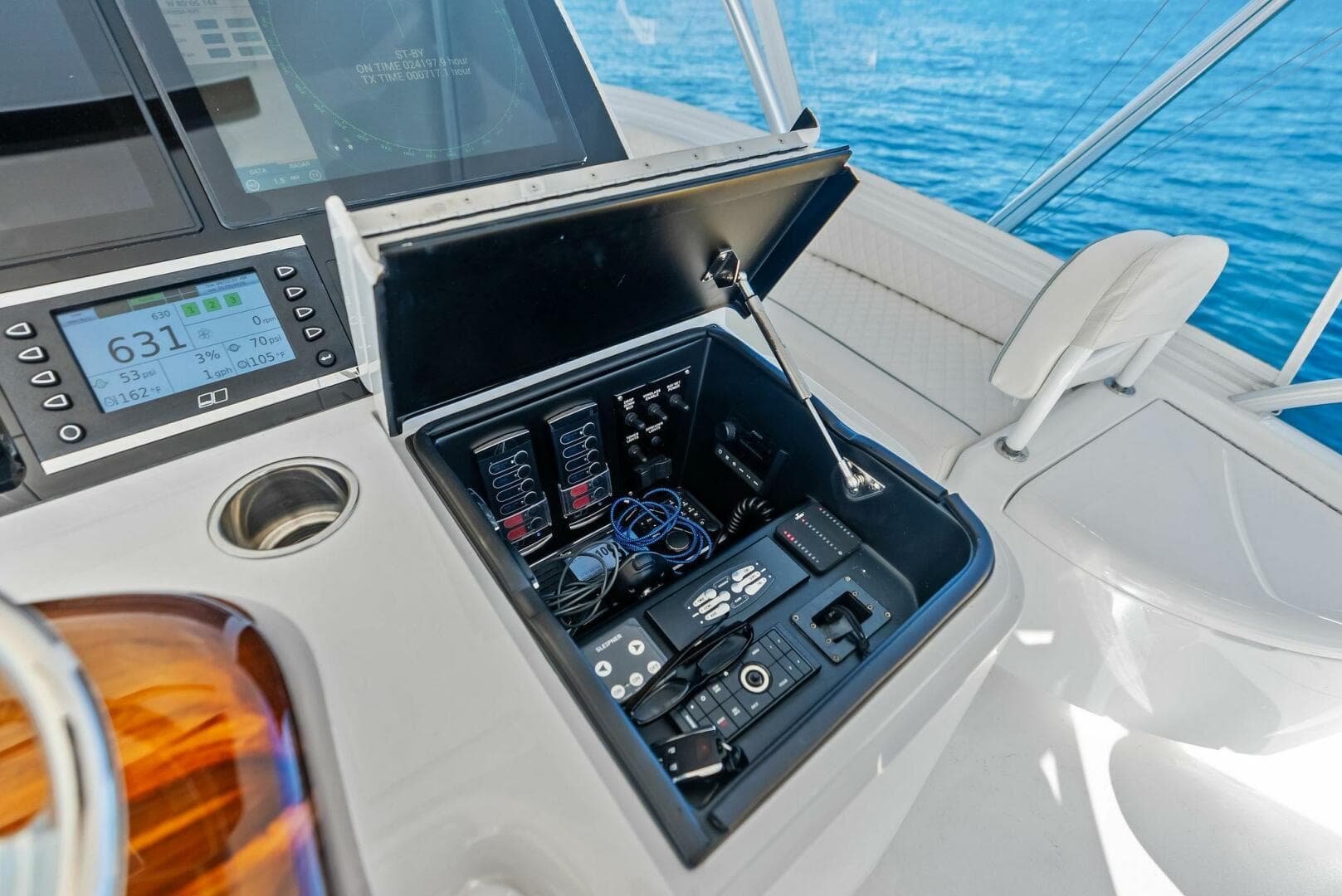 2023 Viking 64 Convertible — photo 59