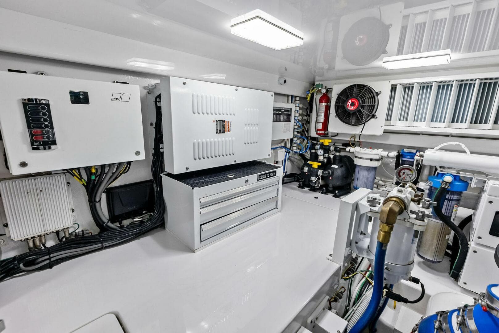 2023 Viking 64 Convertible — photo 74