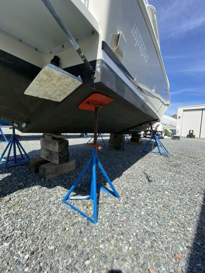 1997 Intrepid 339 WA — photo 11