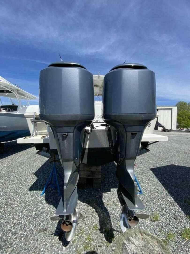 1997 Intrepid 339 WA — photo 7