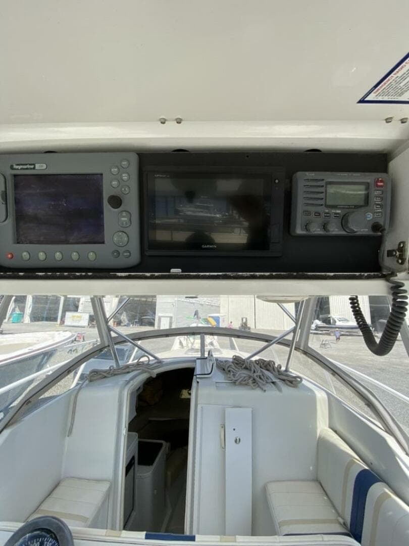 1997 Intrepid 339 WA — photo 34