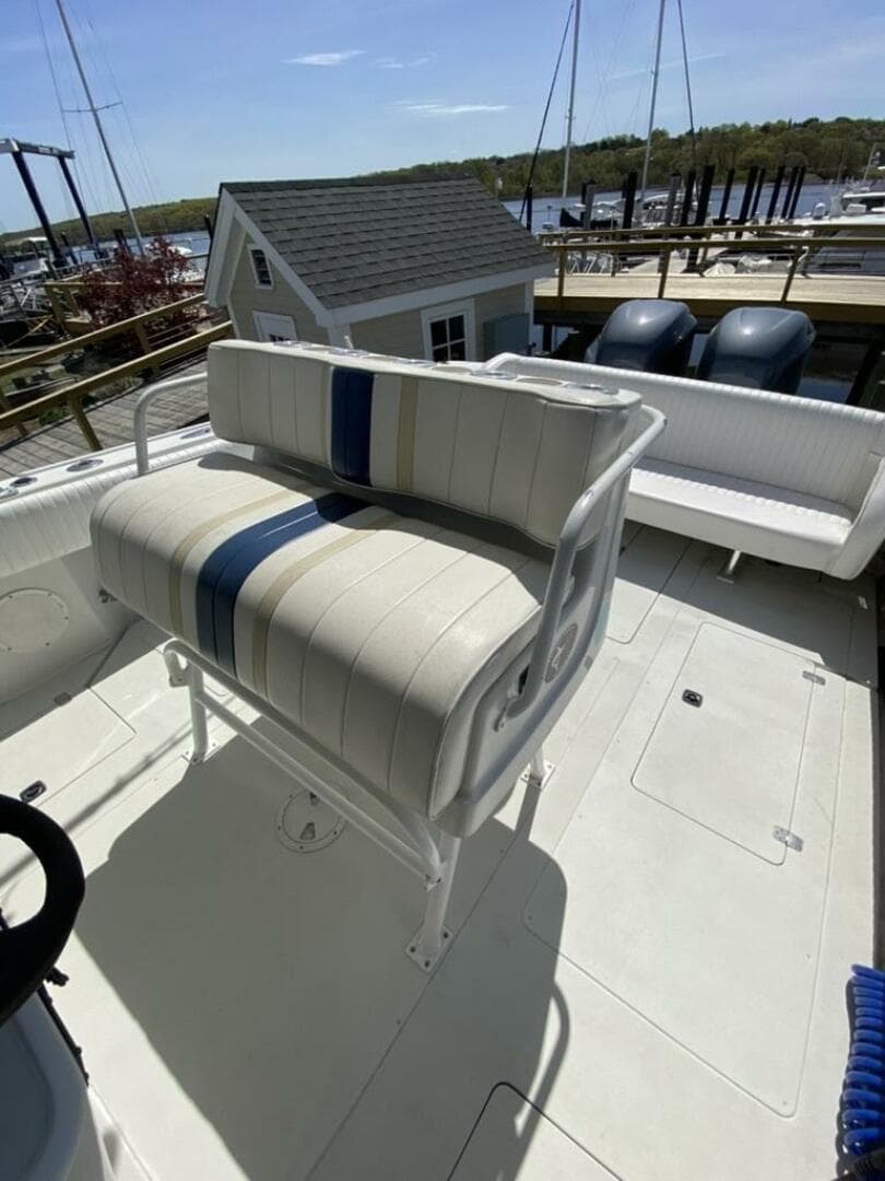 1997 Intrepid 339 WA — photo 17