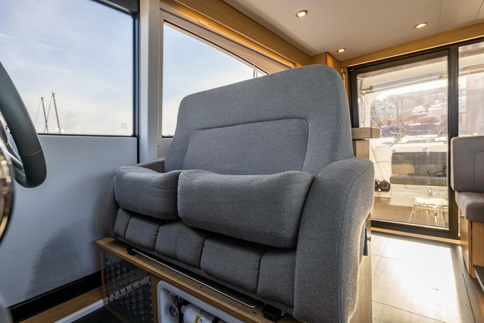 2024 Nimbus 405F — photo 23