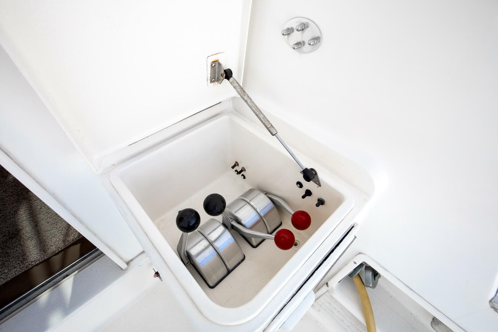 1999 Ocean Yachts 48 Super Sport — photo 14