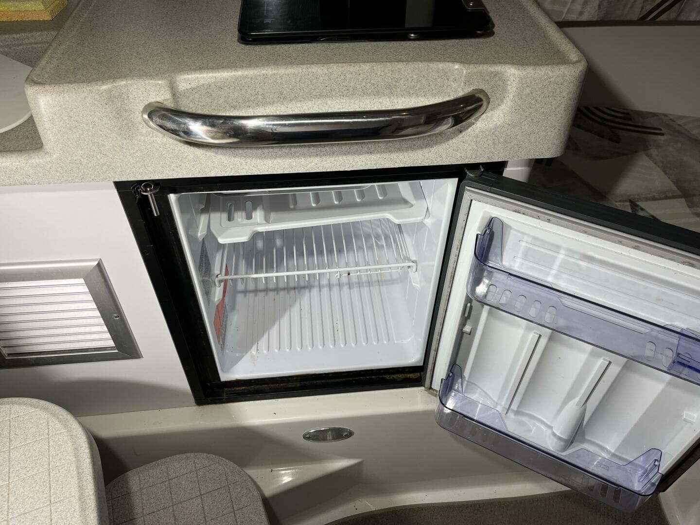 2001 Wellcraft 270 Coastal — photo 41