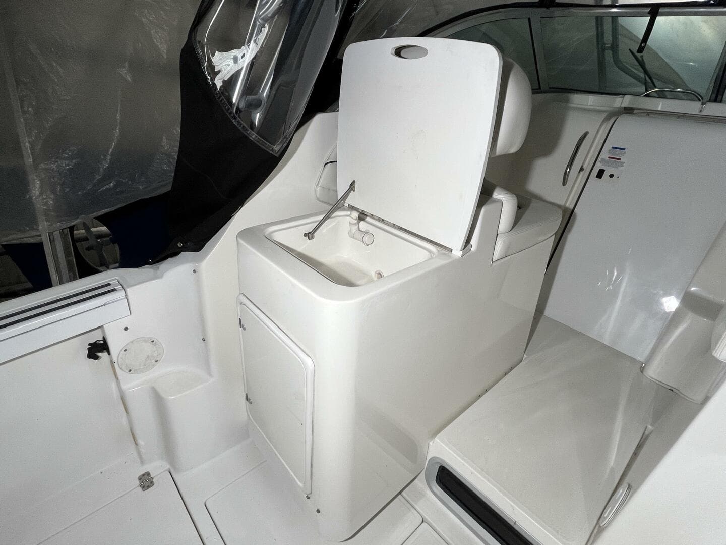 2001 Wellcraft 270 Coastal — photo 66