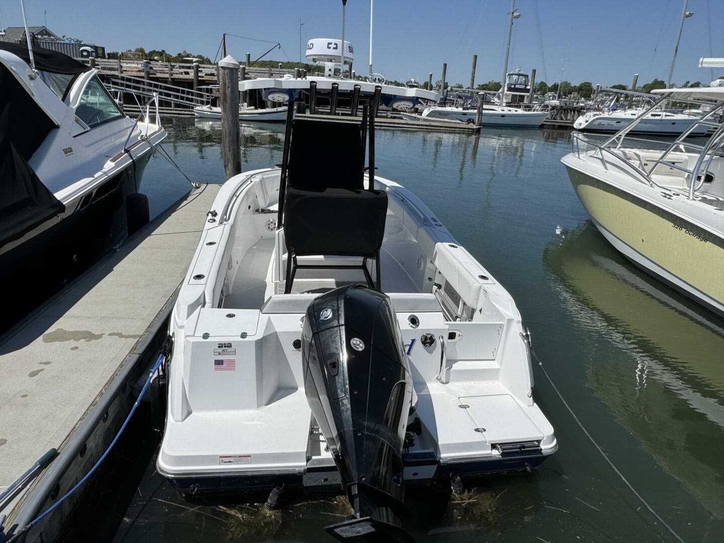 2020 Blackfin 212 CC — photo 2