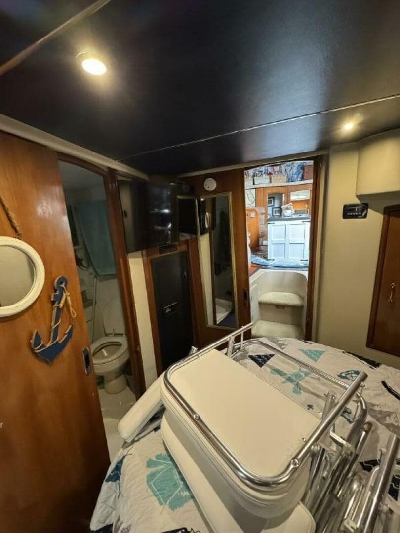 2005 Carver — photo 30