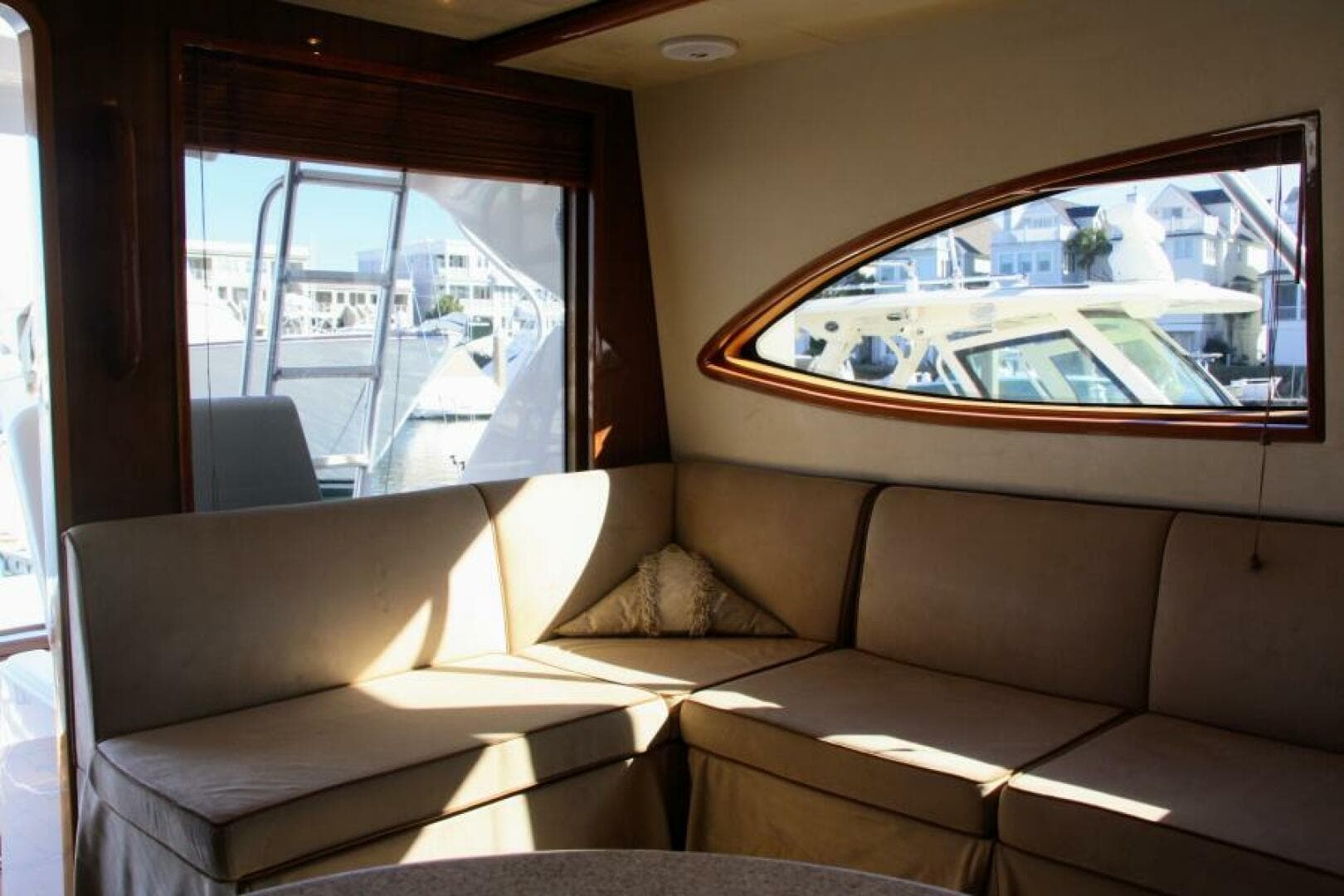 2003 Bertram 390 Convertible — photo 17