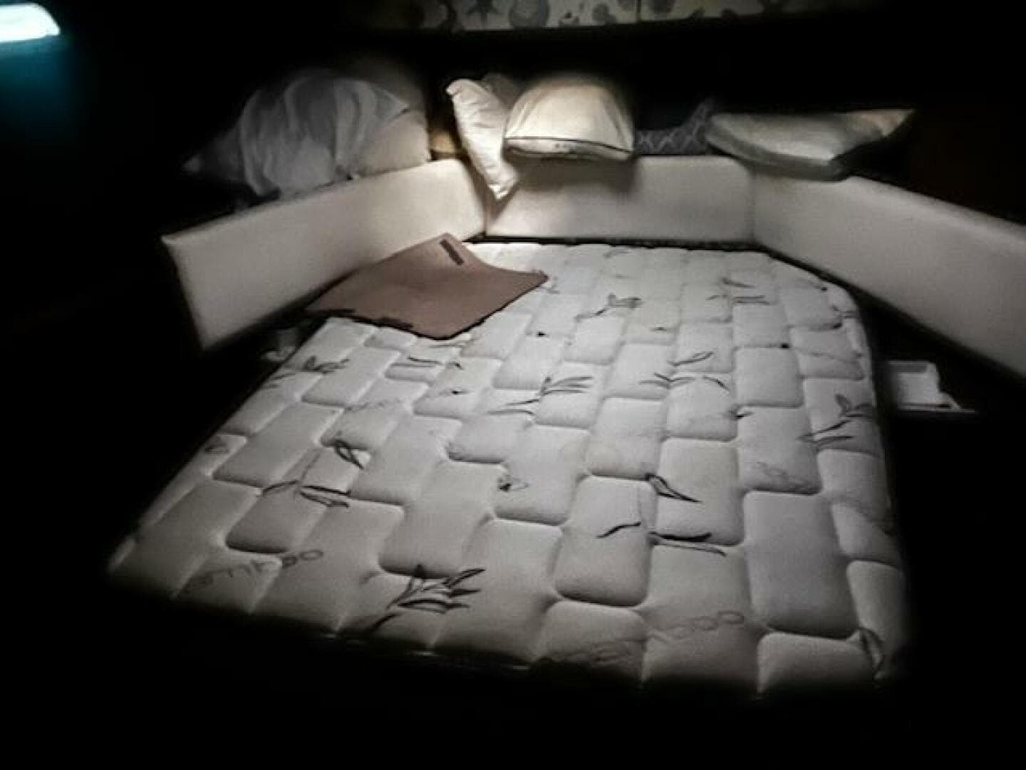 1985 Bayliner 3870 Motoryacht With Flybridge — photo 16