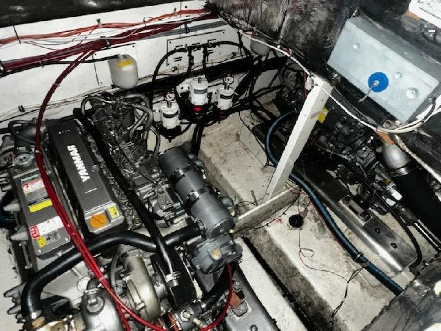 1985 Bayliner 3870 Motoryacht With Flybridge — photo 21