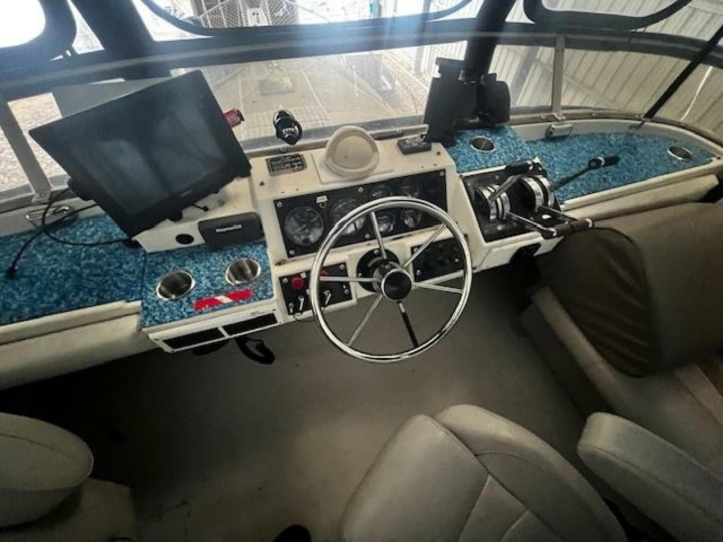 1985 Bayliner 3870 Motoryacht With Flybridge — photo 30