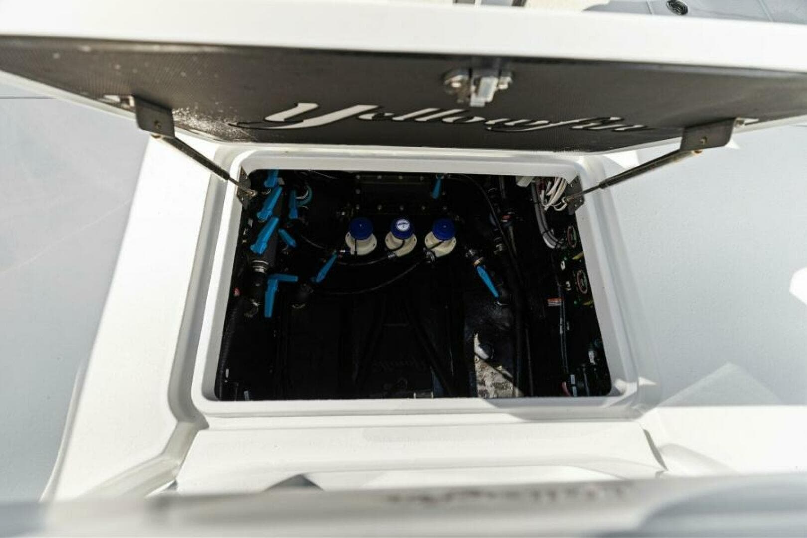 2021 Yellowfin 39 Center Console — photo 6
