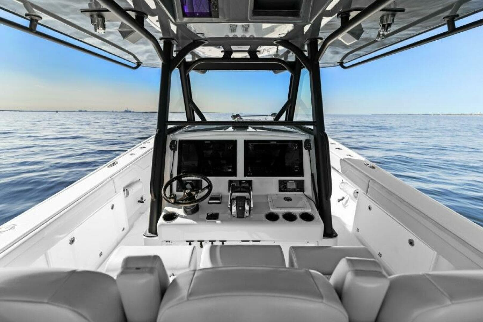2021 Yellowfin 39 Center Console — photo 2