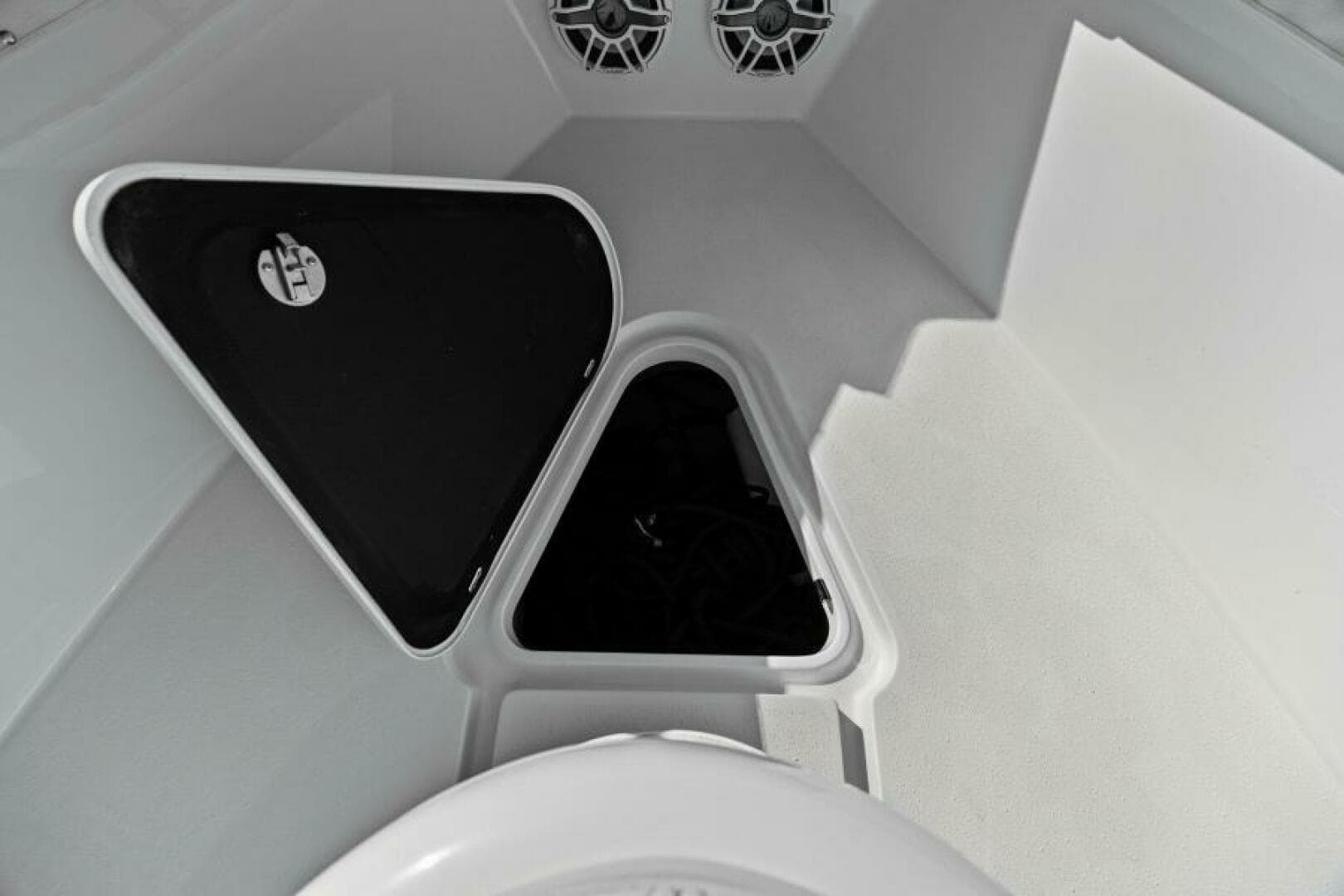 2021 Yellowfin 39 Center Console — photo 18