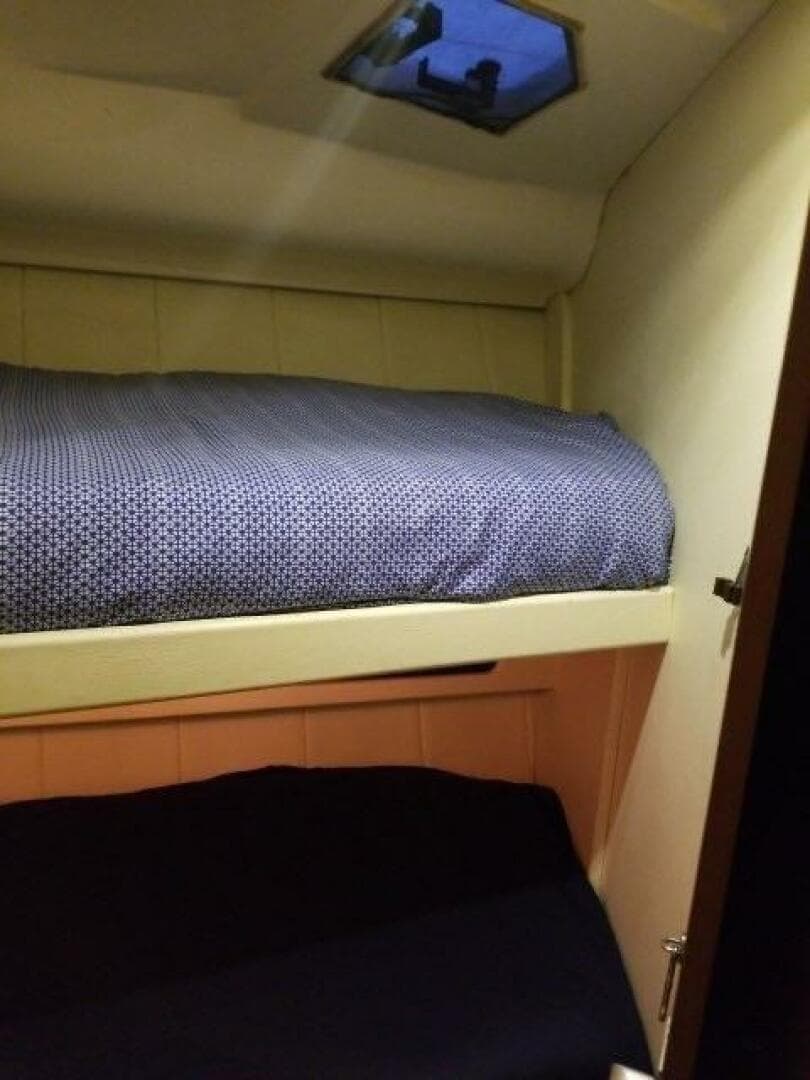 1993 Mainship 40 Sedan Bridge — photo 9