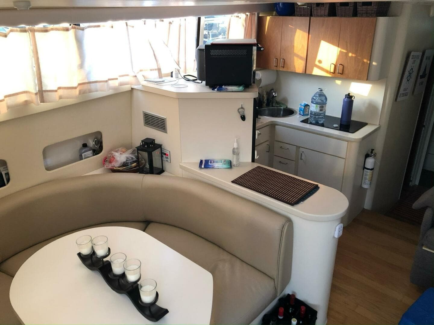 1993 Mainship 40 Sedan Bridge — photo 6