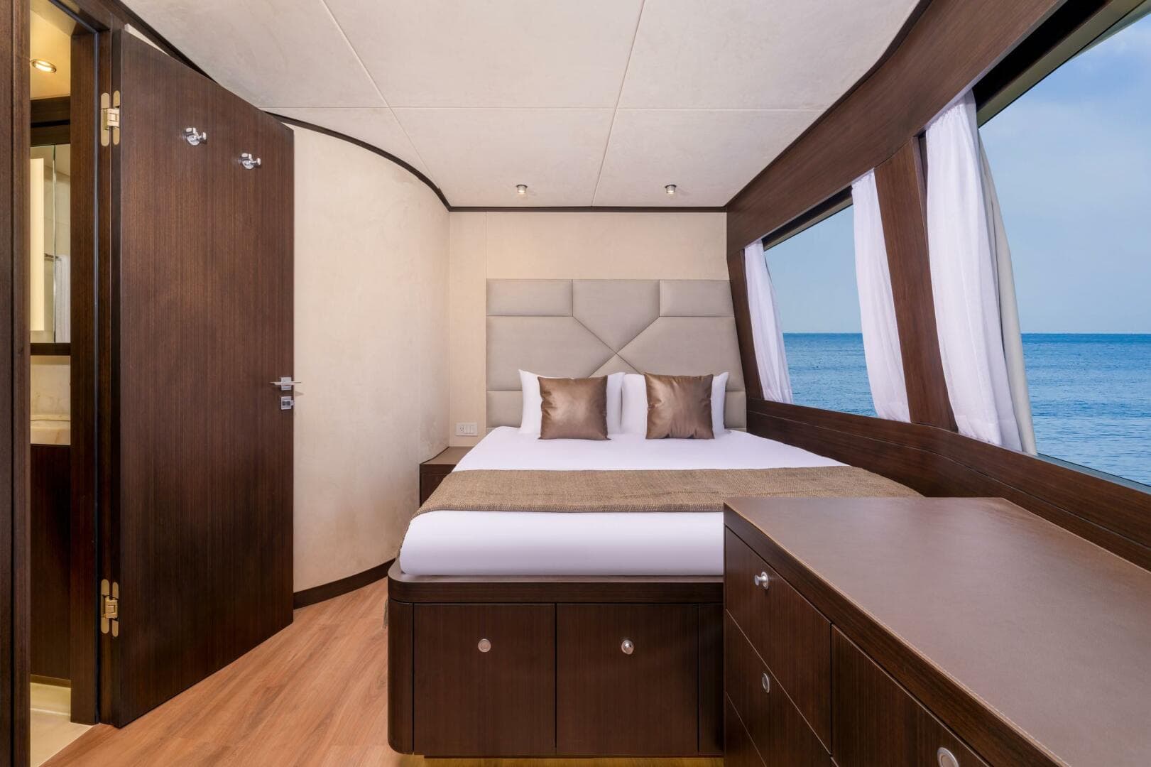 2026 Hargrave E Series Superyachts Division — photo 21