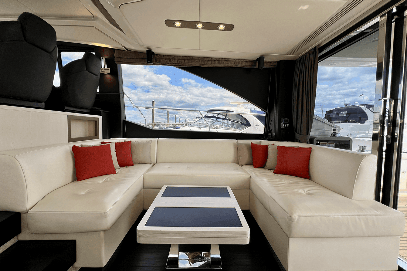 2019 Azimut 50 Flybridge — photo 42