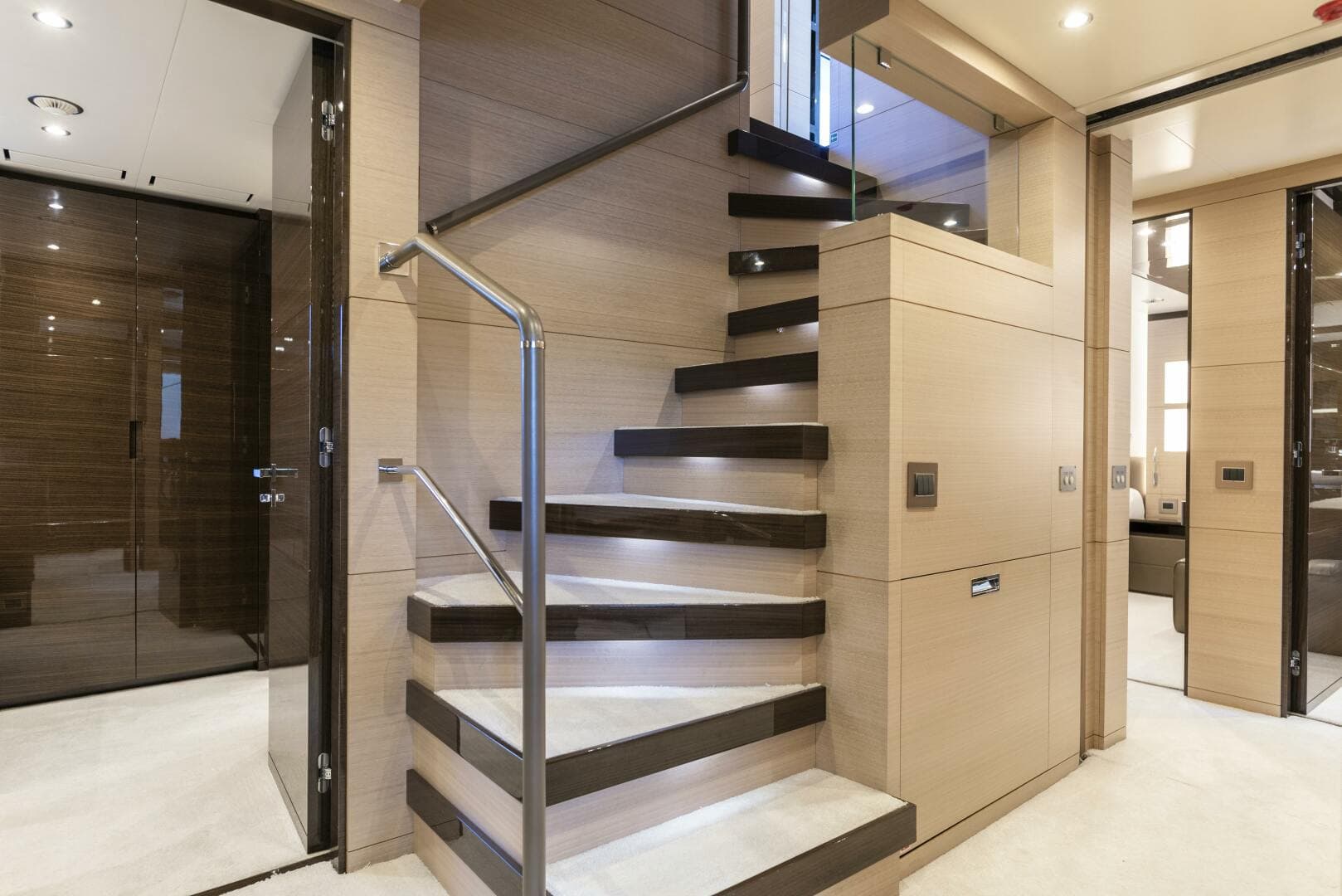 2018 Benetti Classic Supreme 132 — photo 19