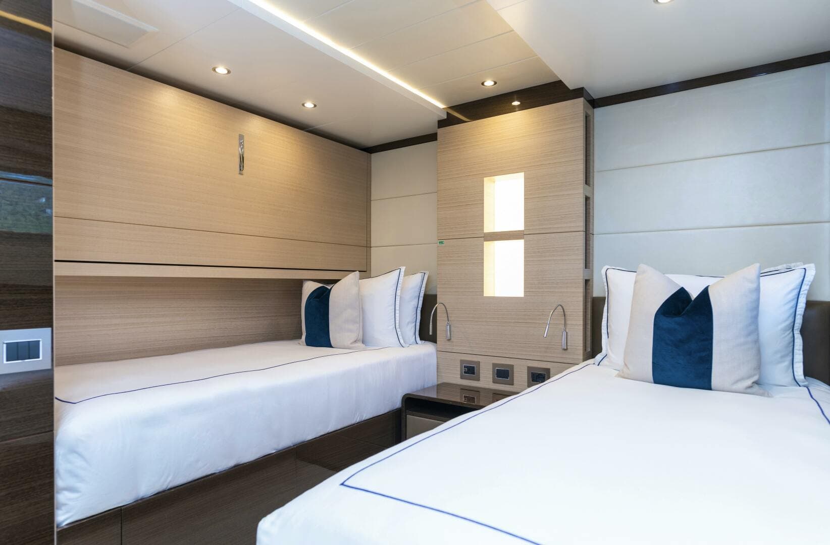 2018 Benetti Classic Supreme 132 — photo 24