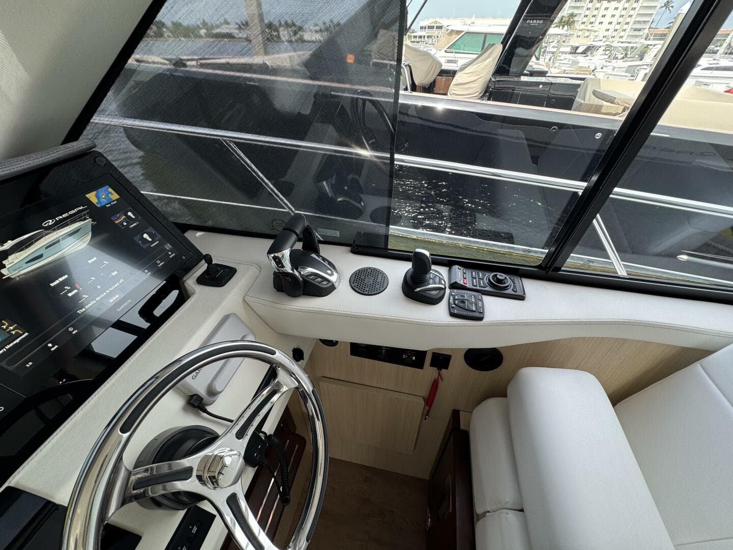 2024 Regal 38 Xo — photo 30