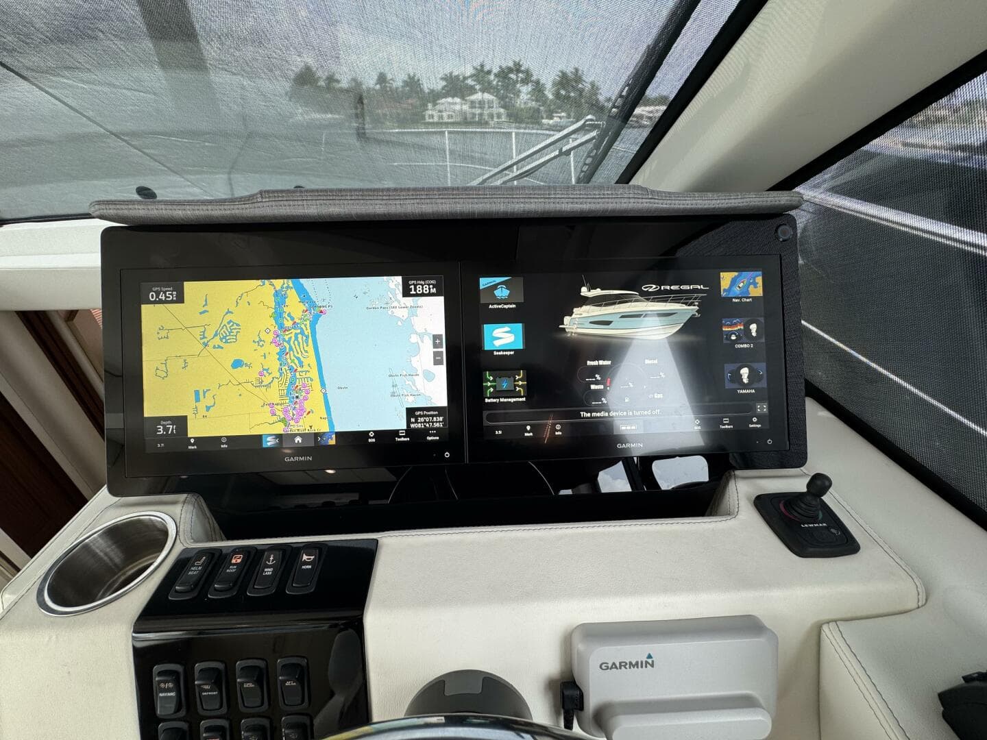 2024 Regal 38 Xo — photo 28