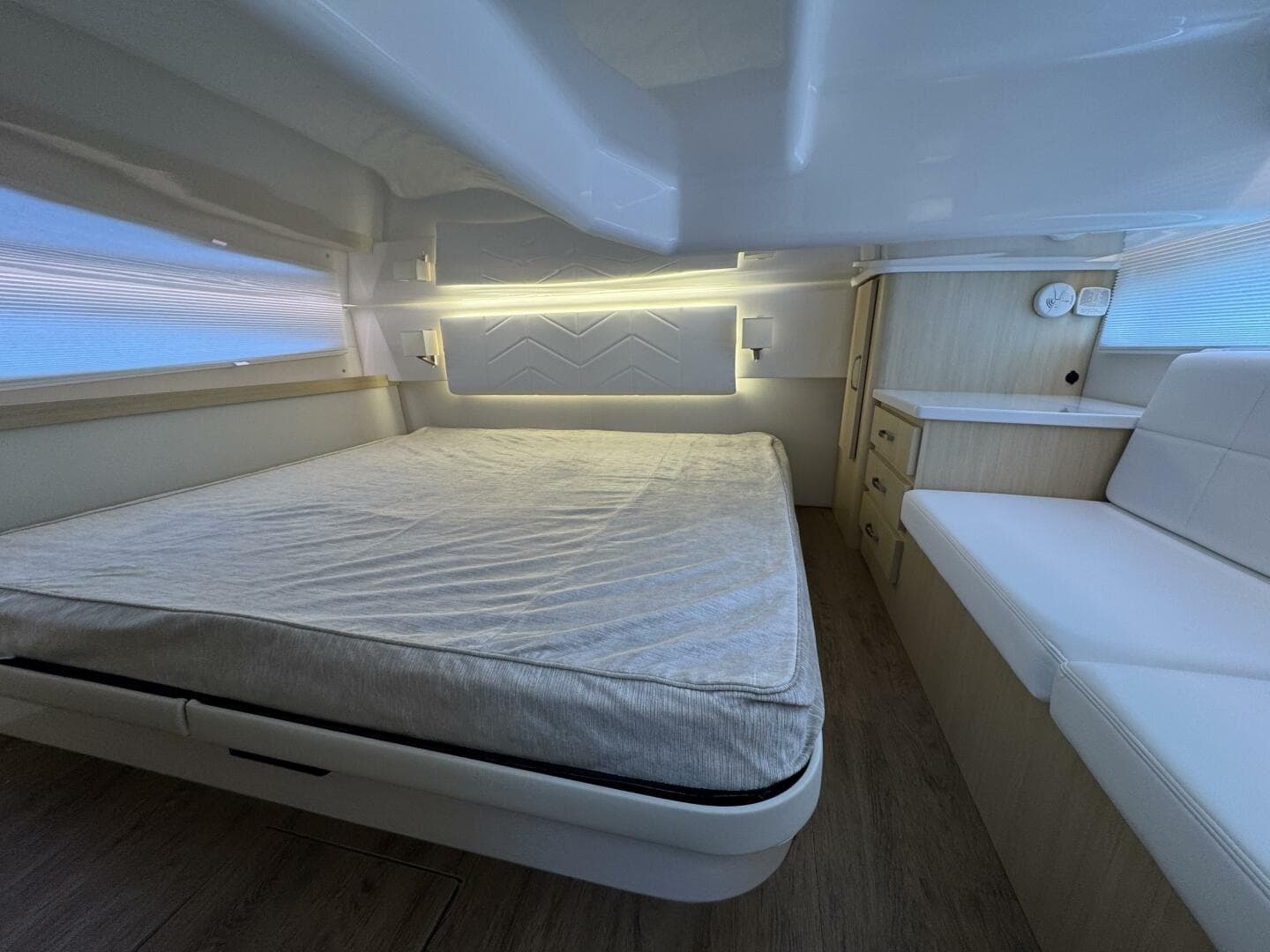 2024 Regal 38 Xo — photo 40