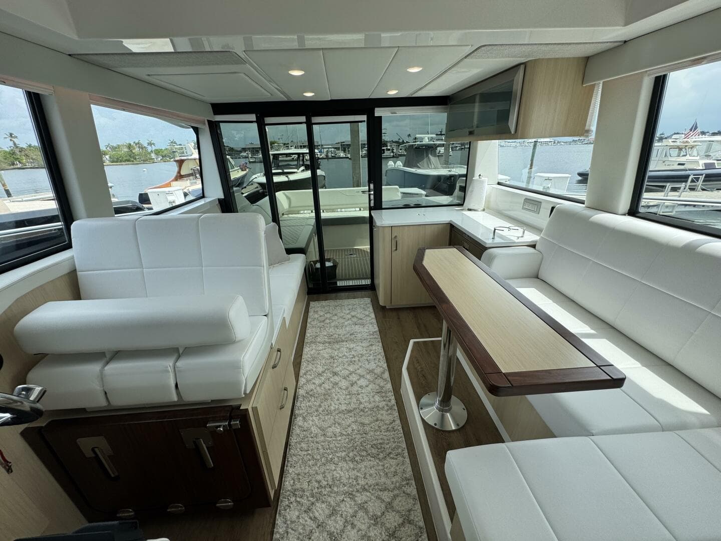 2024 Regal 38 Xo — photo 34