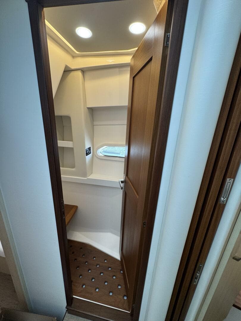 2024 Regal 38 Xo — photo 38