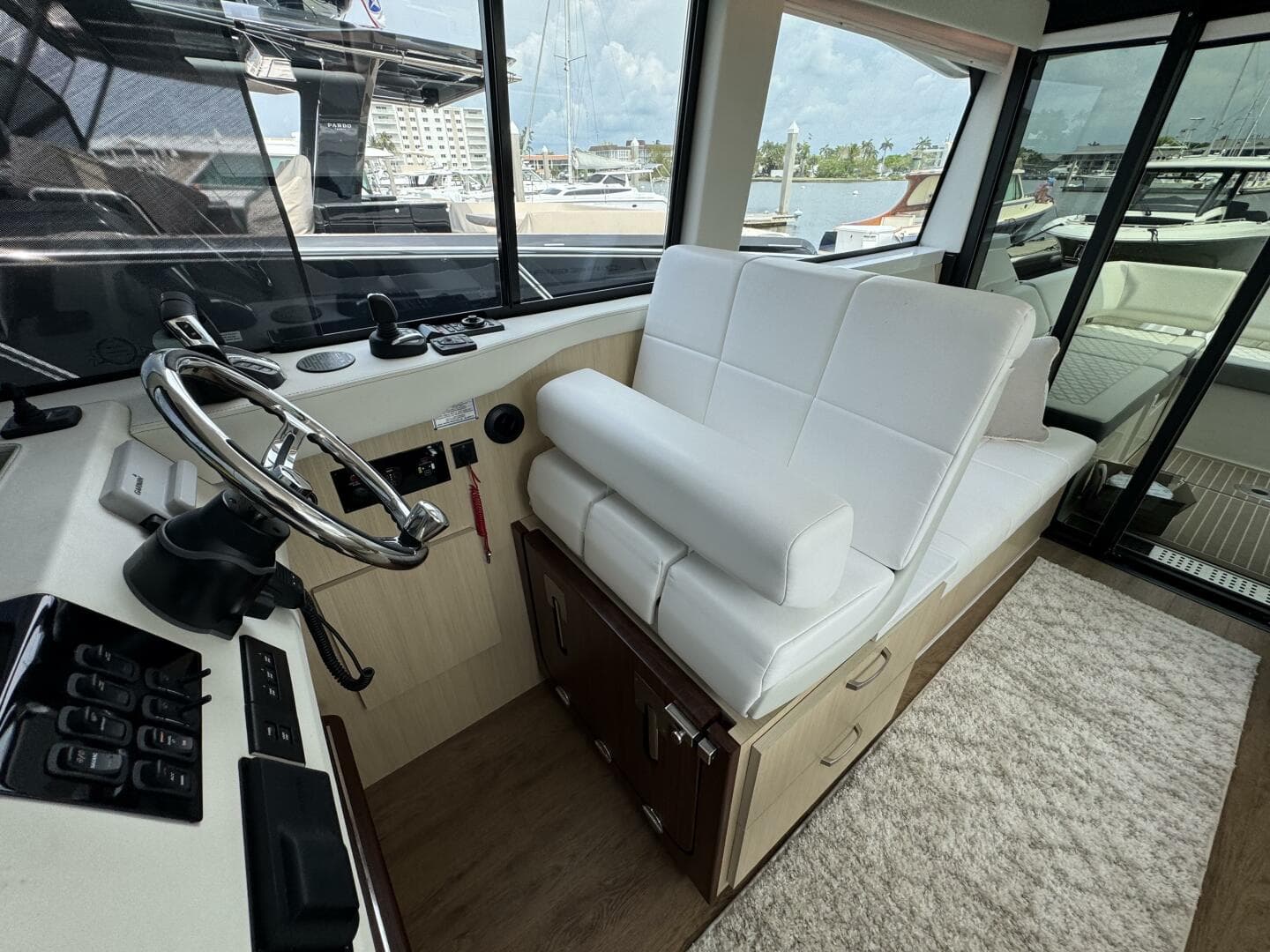 2024 Regal 38 Xo — photo 32