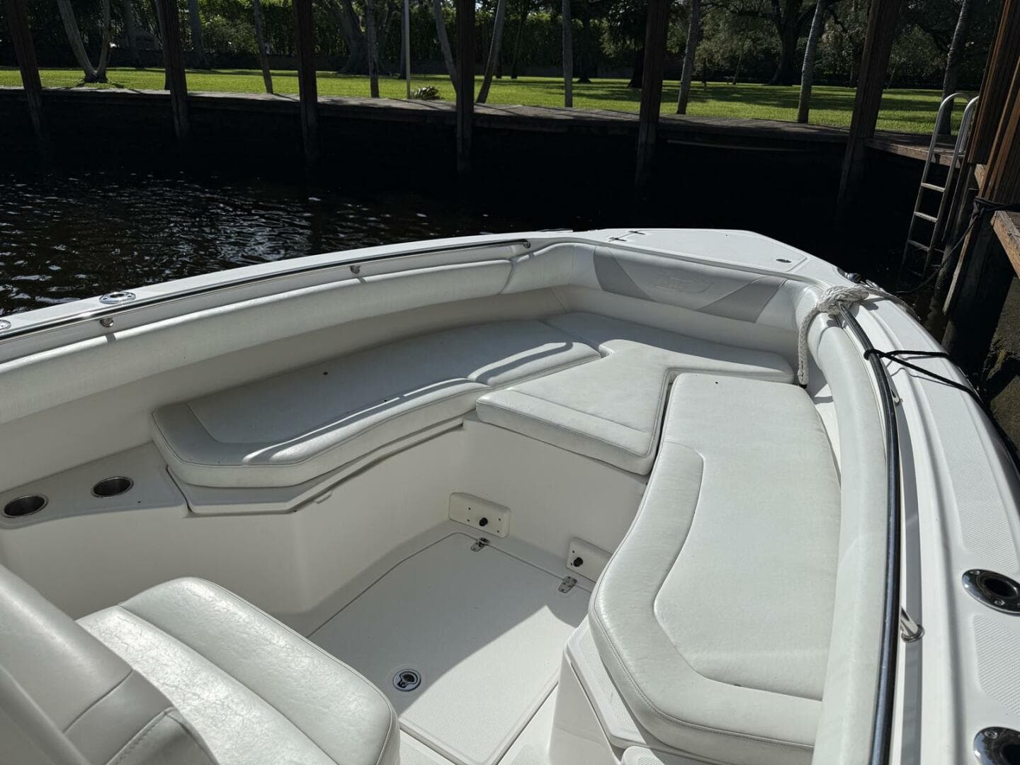 2016 Boston Whaler 280 Outrage — photo 5
