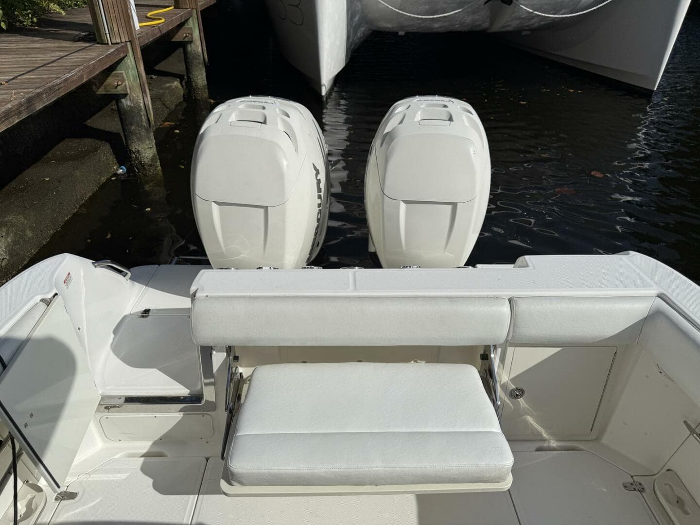 2016 Boston Whaler 280 Outrage — photo 27