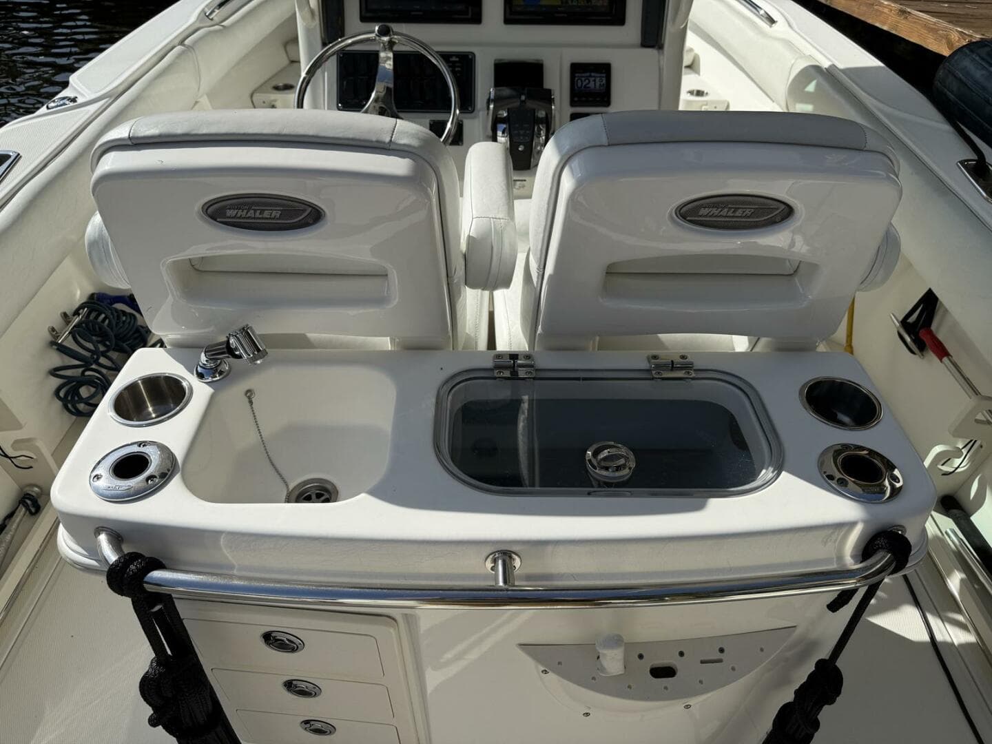 2016 Boston Whaler 280 Outrage — photo 23