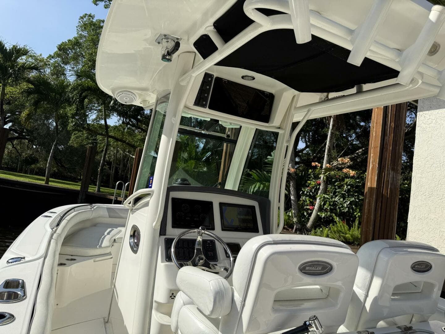 2016 Boston Whaler 280 Outrage — photo 20