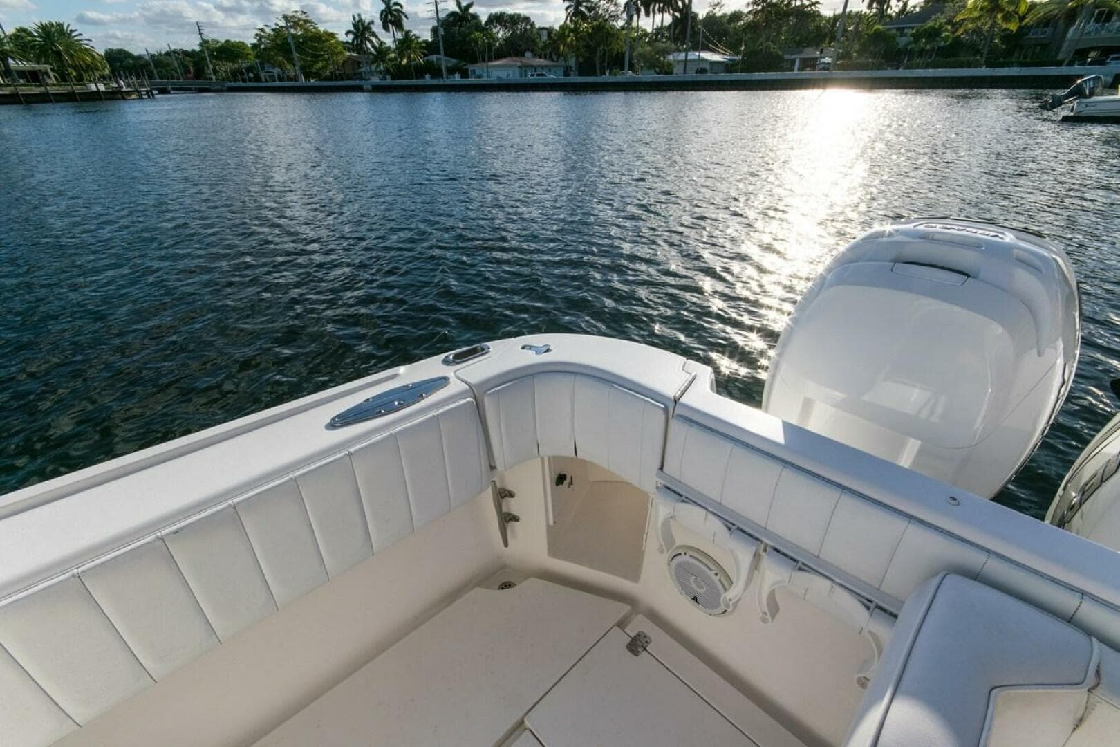 2012 Intrepid 475 Sport Yacht Wheel House — photo 14