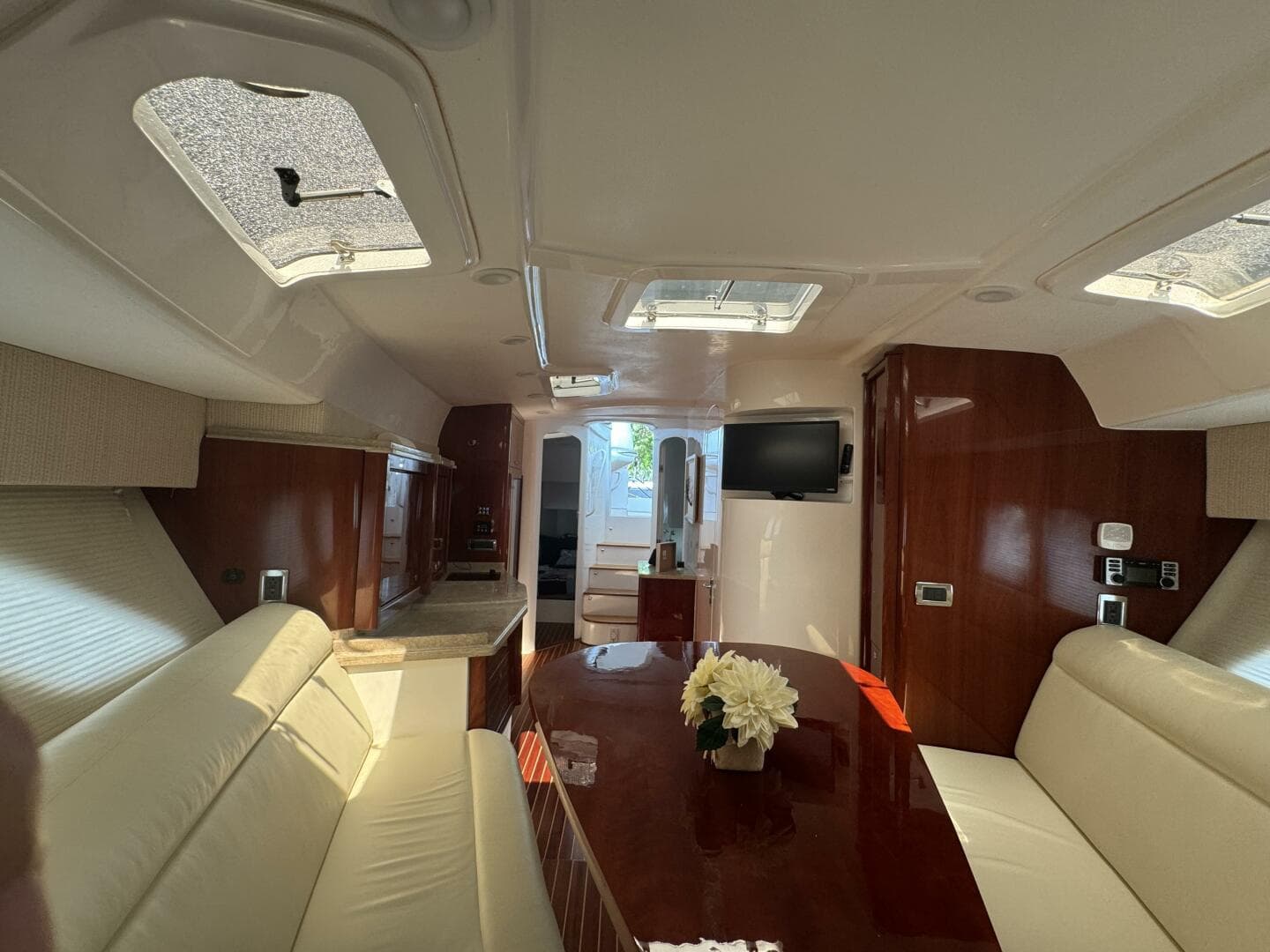 2012 Intrepid 475 Sport Yacht Wheel House — photo 38