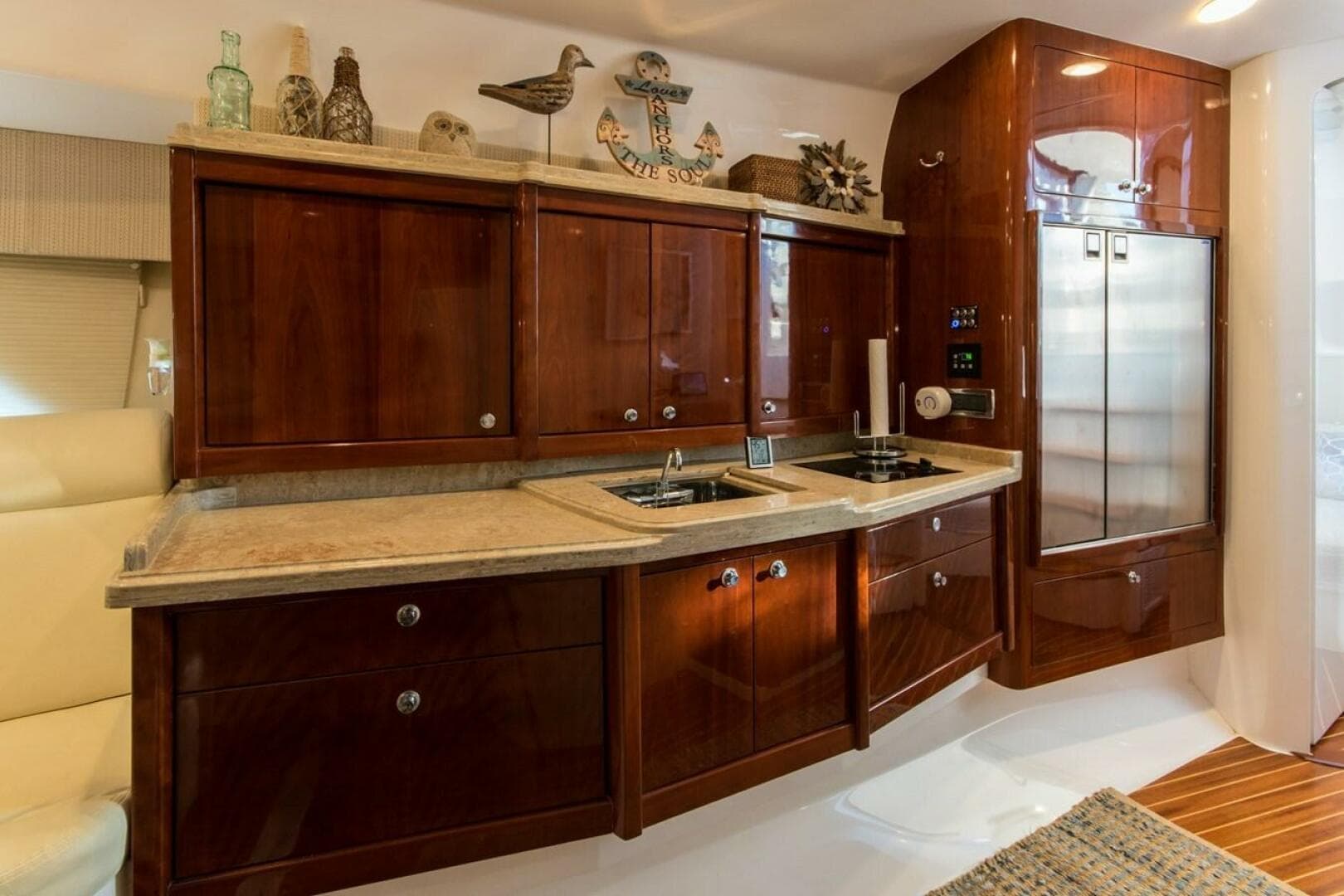 2012 Intrepid 475 Sport Yacht Wheel House — photo 51