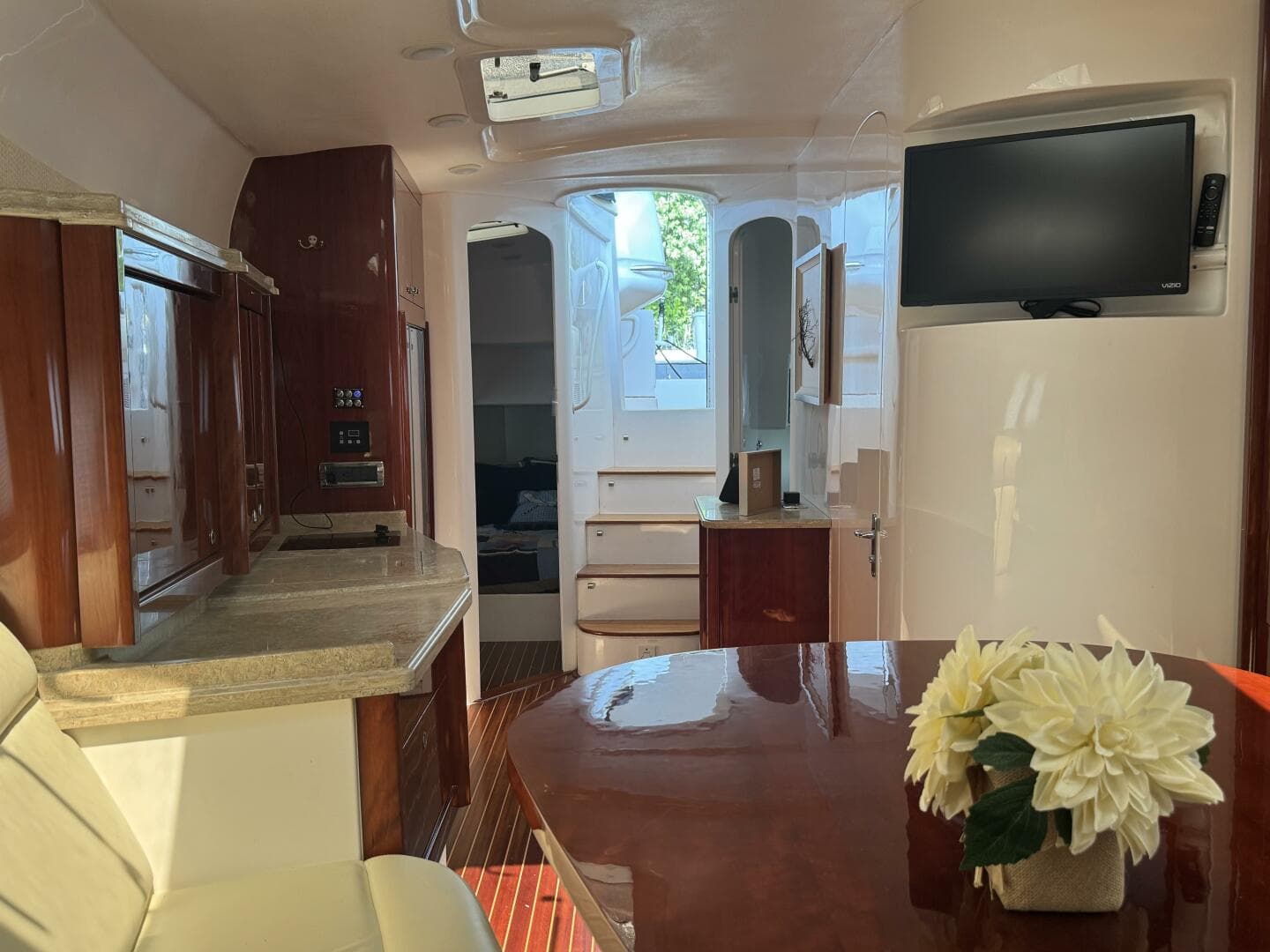 2012 Intrepid 475 Sport Yacht Wheel House — photo 42