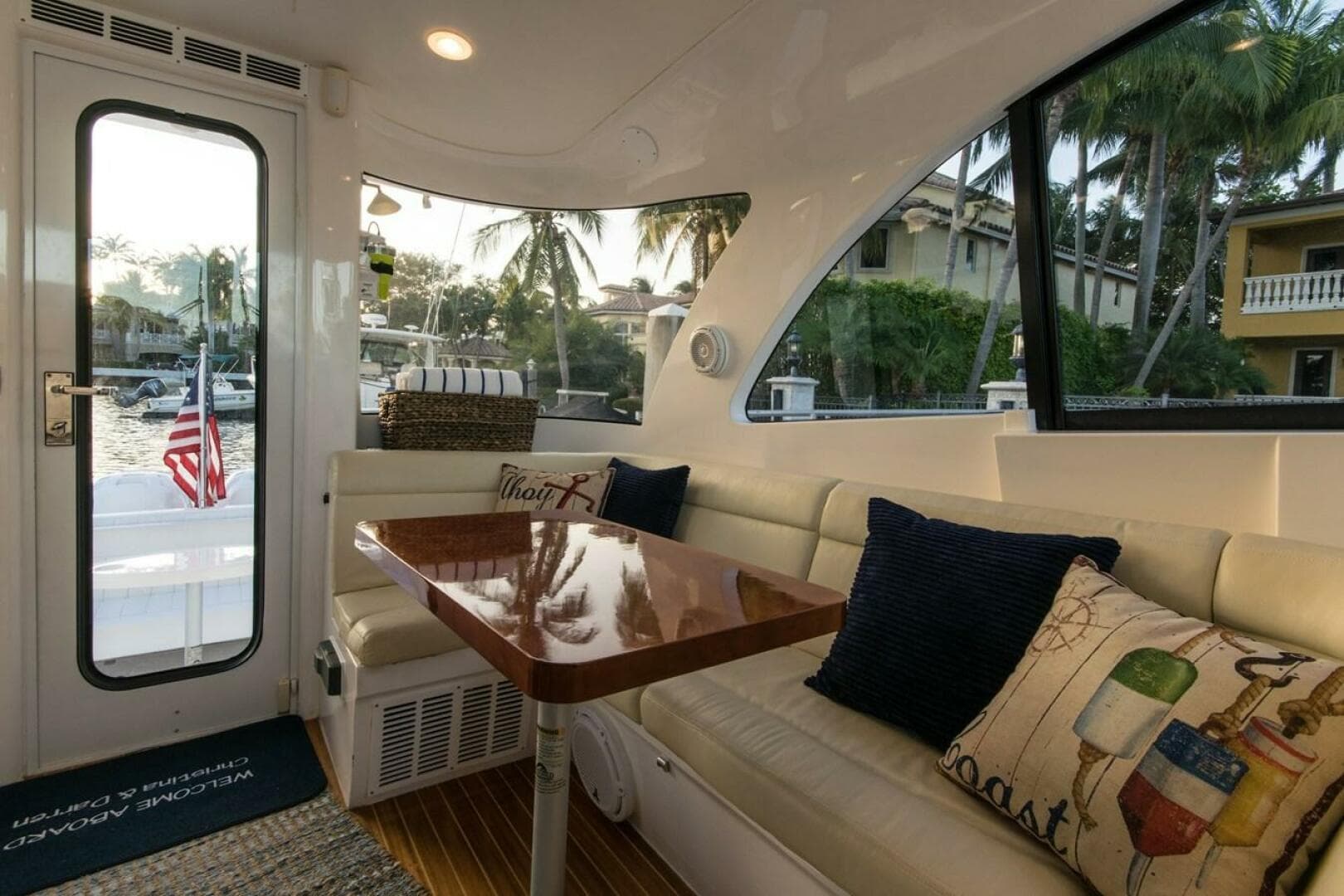 2012 Intrepid 475 Sport Yacht Wheel House — photo 29