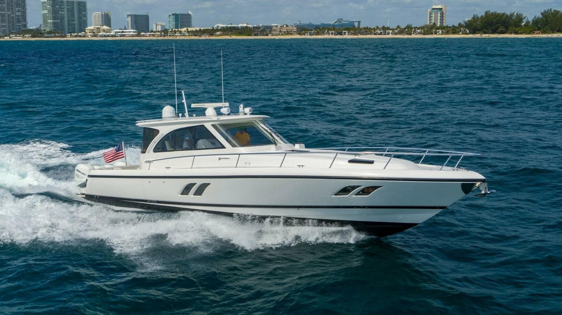 2012 Intrepid 475 Sport Yacht Wheel House — photo 4