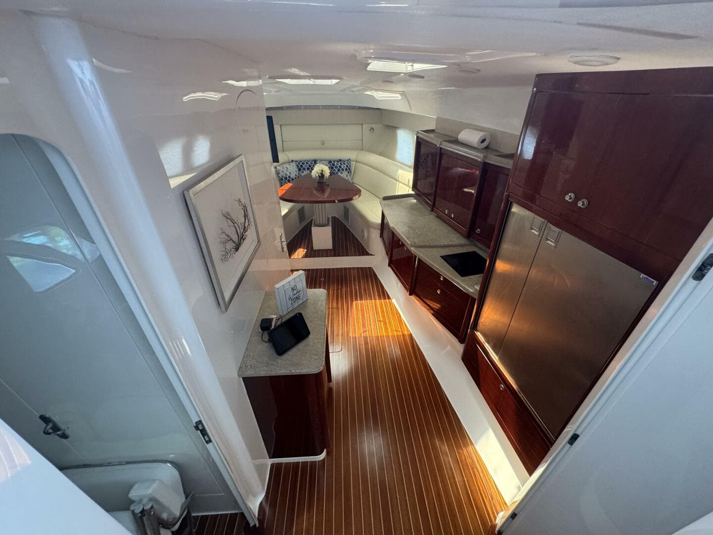 2012 Intrepid 475 Sport Yacht Wheel House — photo 37