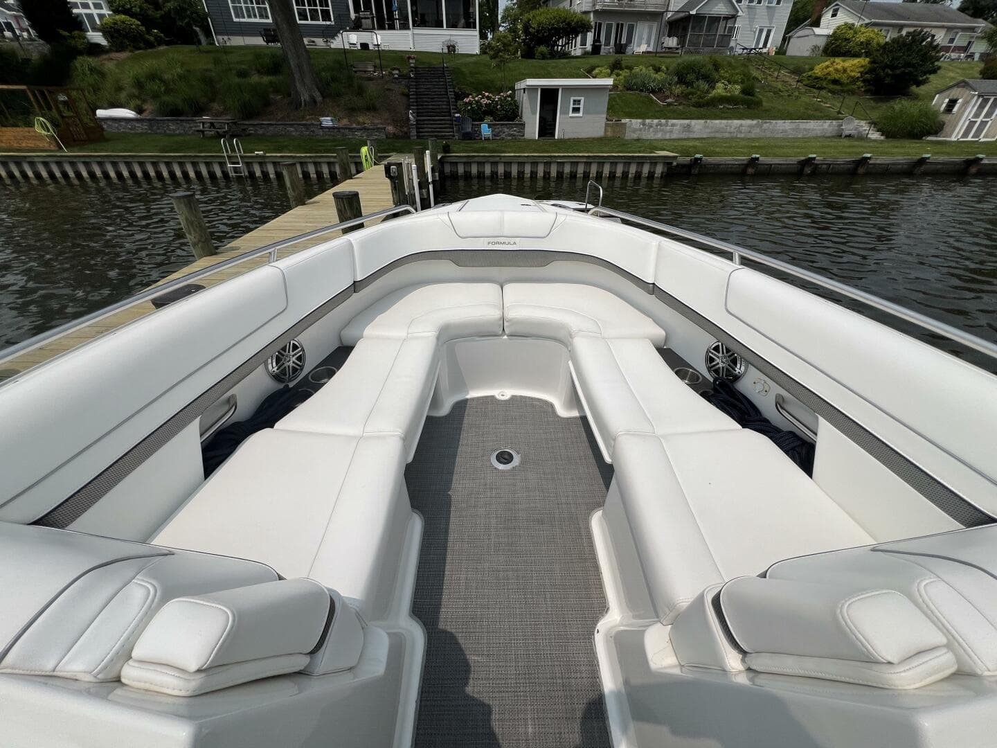 2016 Formula 310 Bowrider — photo 3